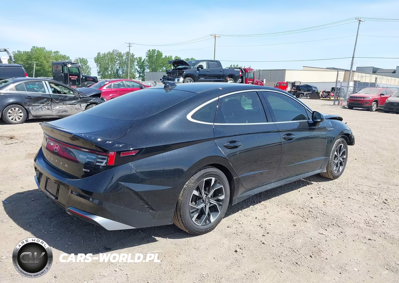 2025 Hyundai Sonata Sel VIN:KMHL64JA4SA475735 - 4