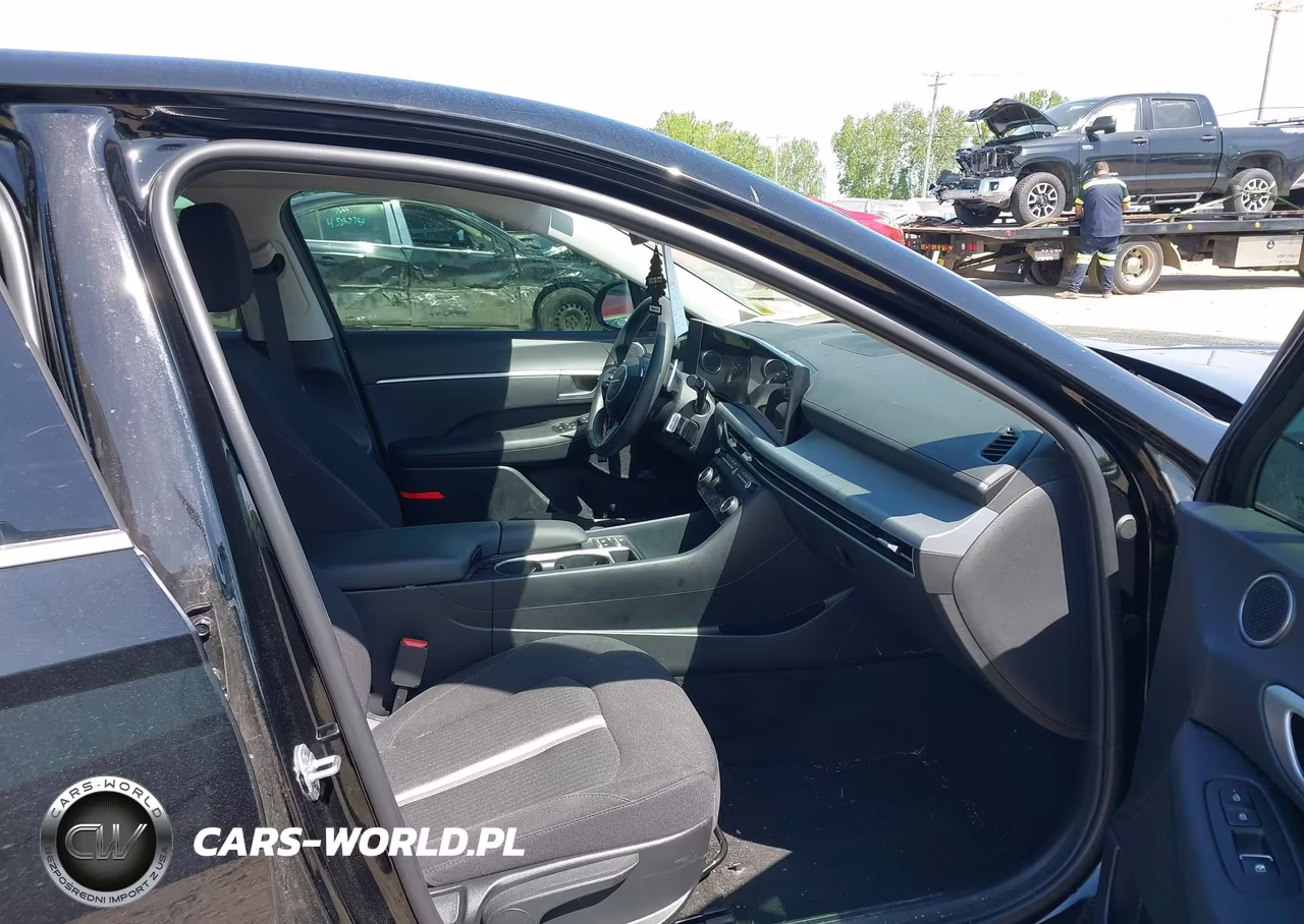 2025 Hyundai Sonata Sel VIN:KMHL64JA4SA475735 - 5