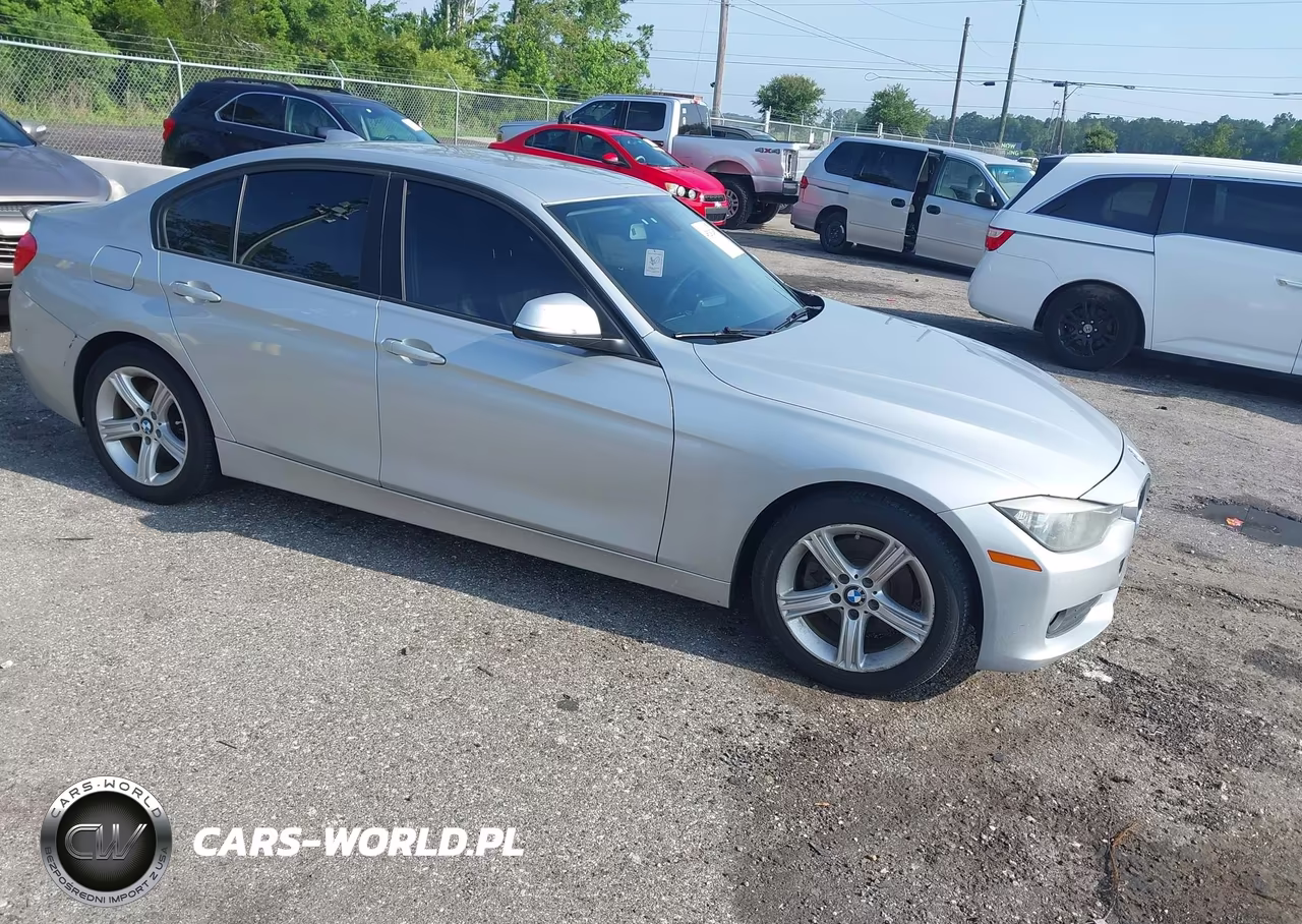 2014 BMW 320I – zdjęcie 1 z 12