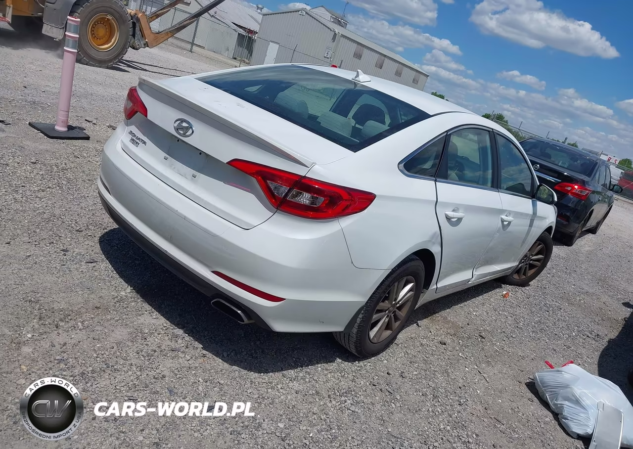 2015 Hyundai Sonata Se VIN:5NPE24AF3FH258700 - 4