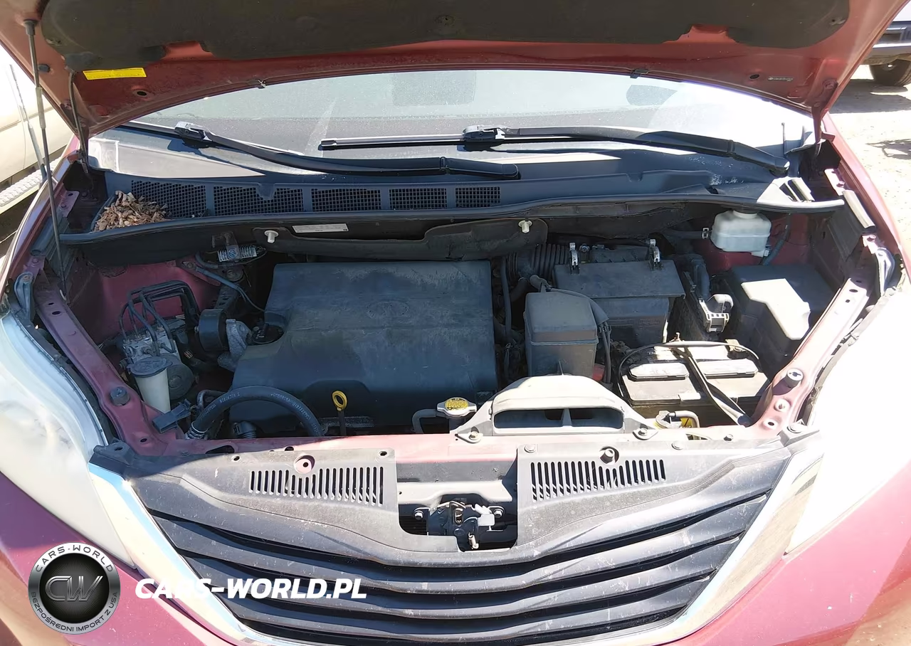 2011 Toyota Sienna Le V6 VIN:5TDKK3DC7BS127479 - 10