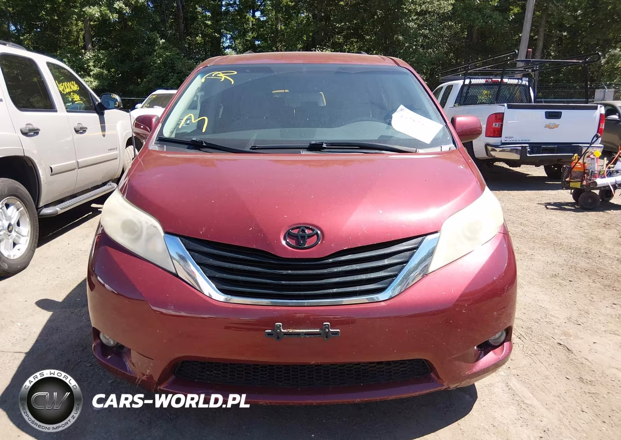 2011 Toyota Sienna Le V6 VIN:5TDKK3DC7BS127479 - 12