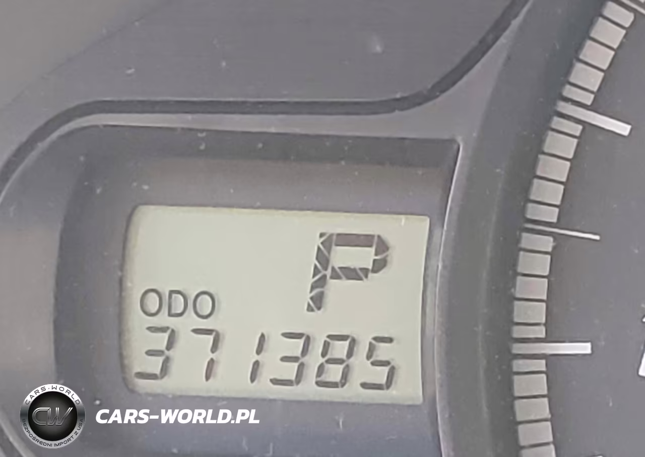 2011 Toyota Sienna Le V6 VIN:5TDKK3DC7BS127479 - 15
