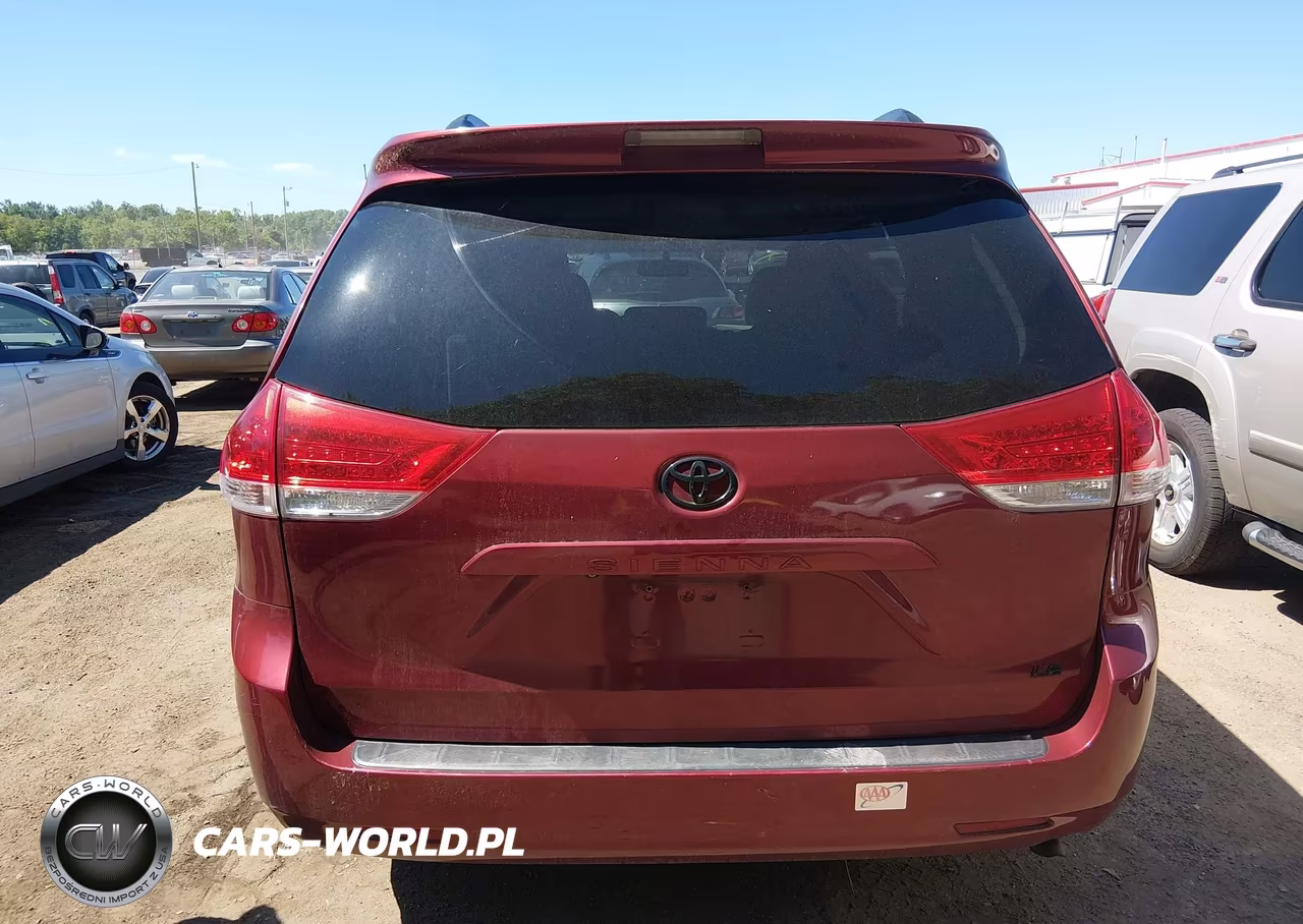 2011 Toyota Sienna Le V6 VIN:5TDKK3DC7BS127479 - 16