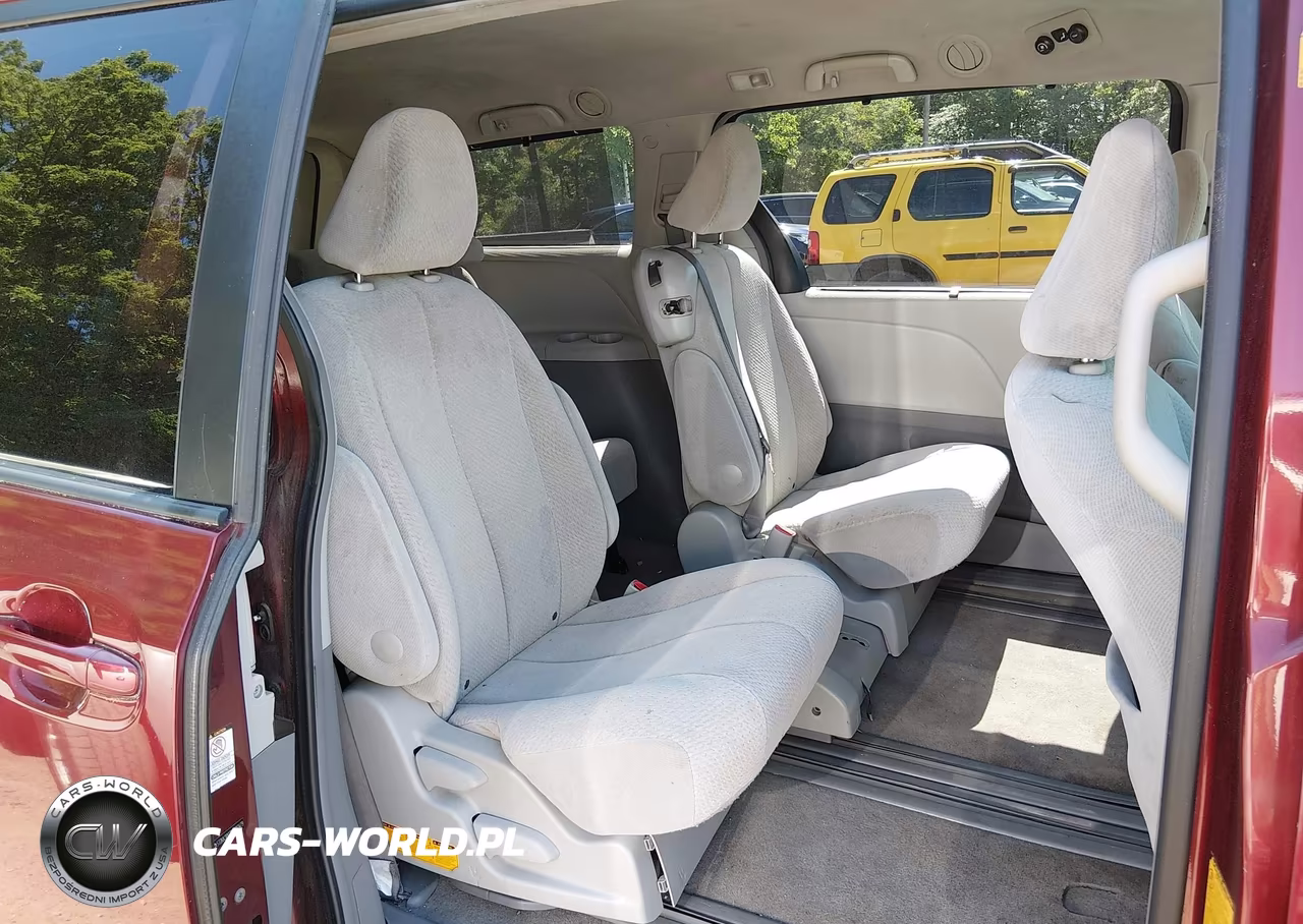 2011 Toyota Sienna Le V6 VIN:5TDKK3DC7BS127479 - 8