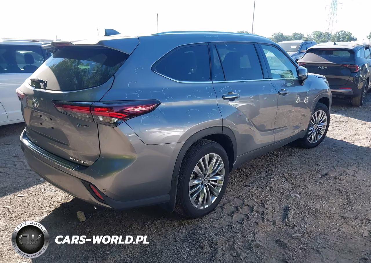 2026 Toyota Highlander Hybrid Platinum VIN:5TDEBRCH6TS705666 - 4