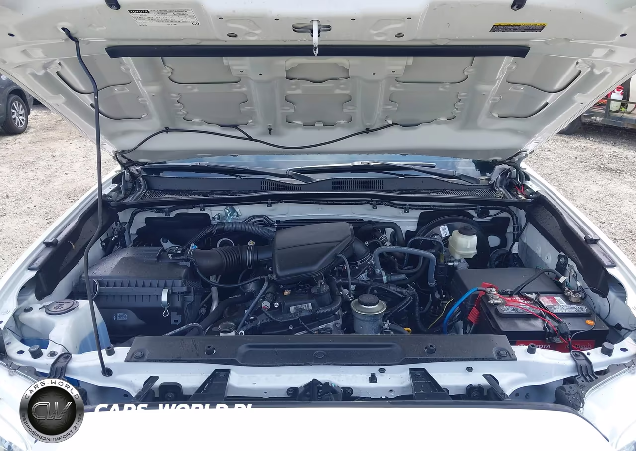 2021 Toyota Tacoma Sr VIN:5TFAX5GN6MX192911 - 10