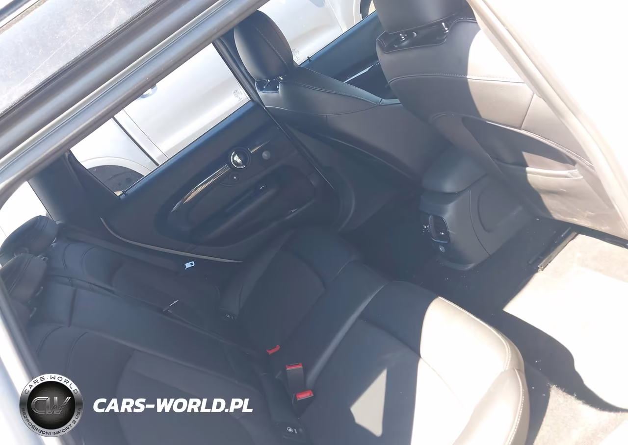 2018 Mini Clubman Cooper S VIN:WMWLN9C52J2E50927 - 8