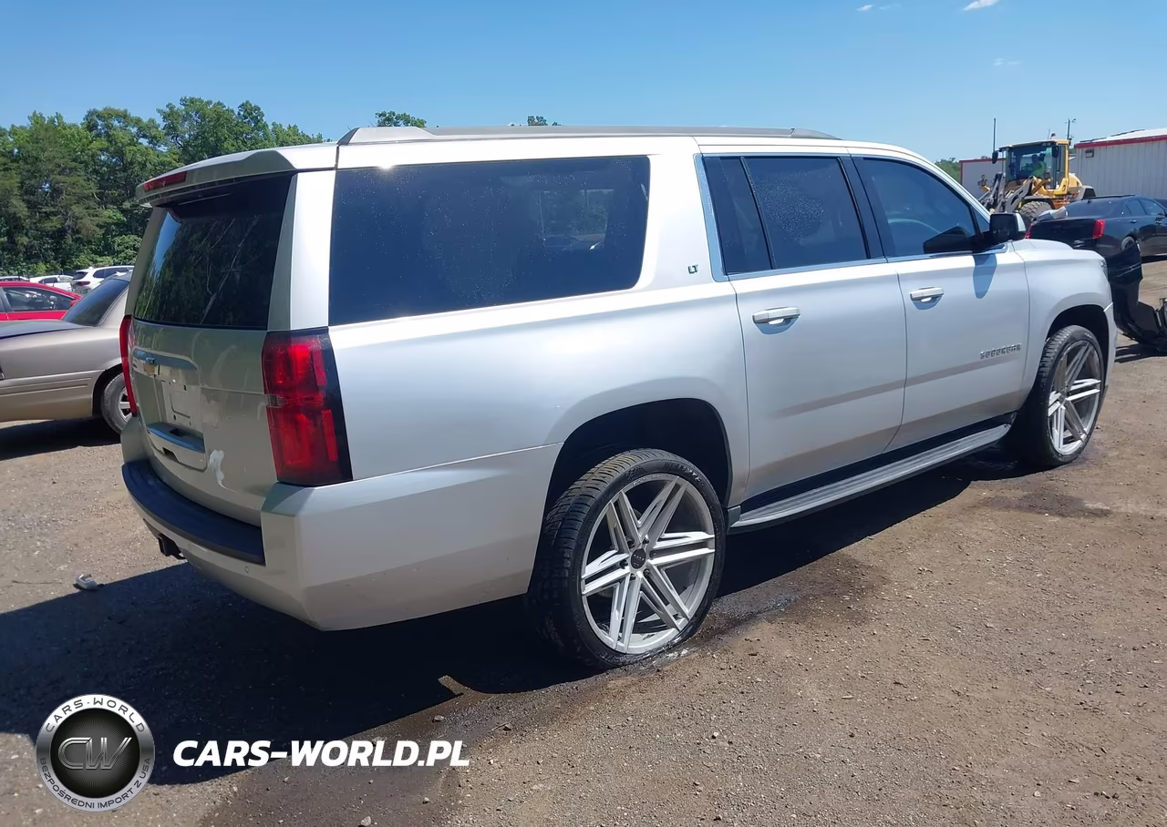 2015 Chevrolet Suburban 1500 Lt VIN:1GNSKJKCXFR543111 - 4