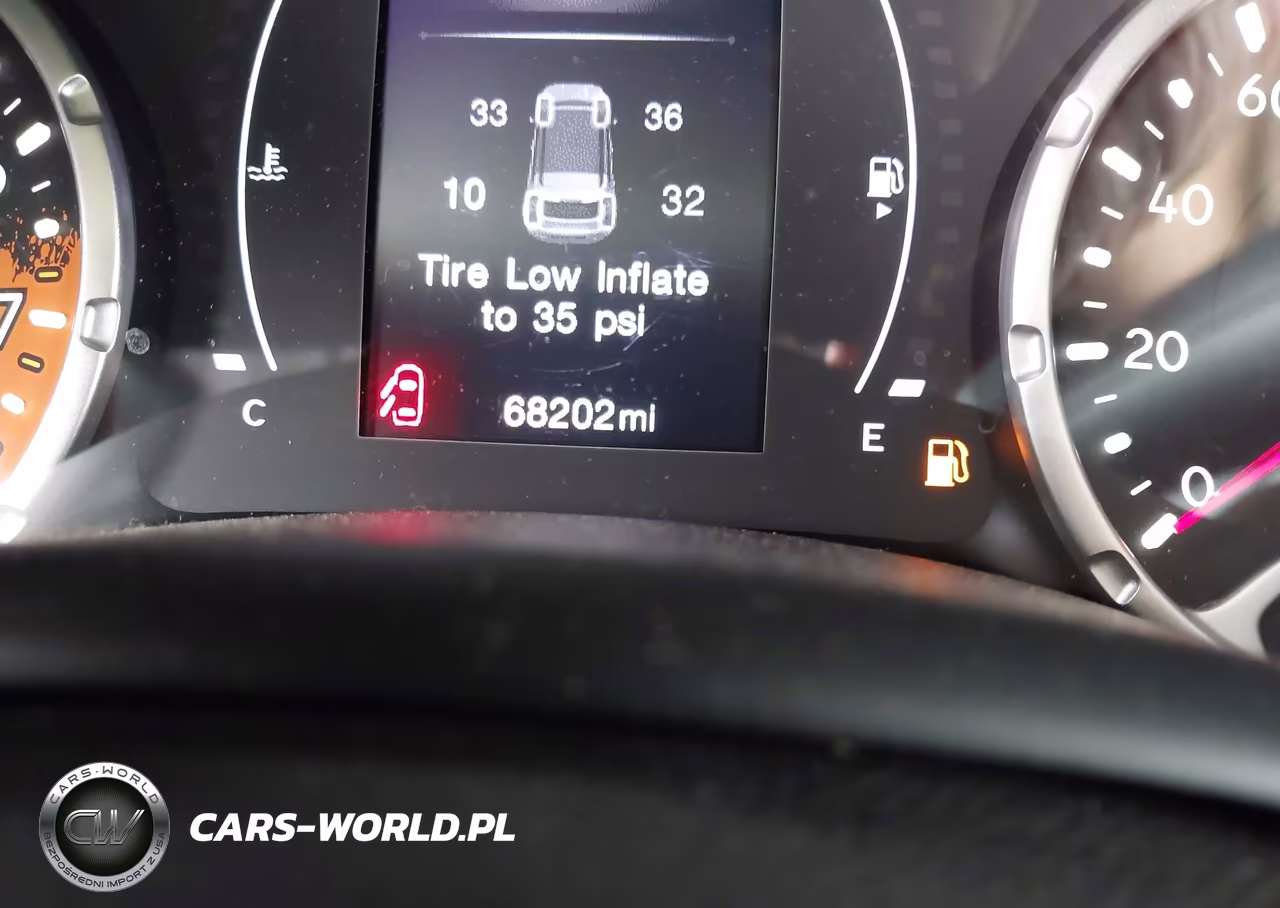 2018 Jeep Renegade Upland Edition 4X4 VIN:ZACCJBABXJPH71891 - 15
