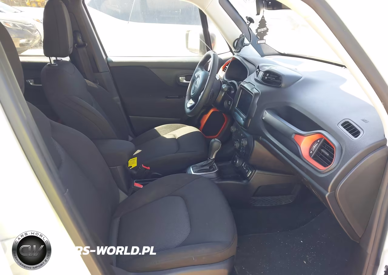 2018 Jeep Renegade Upland Edition 4X4 VIN:ZACCJBABXJPH71891 - 5