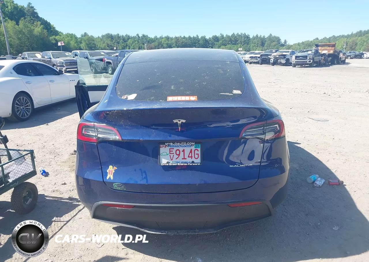 2022 Tesla Model Y Long Range Dual Motor All-Wheel Drive VIN:7SAYGAEE4NF314416 - 16