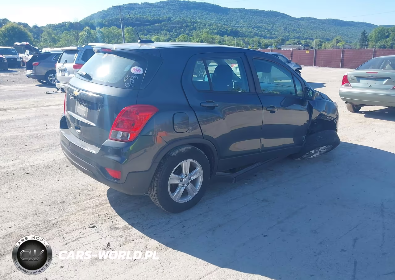 2019 Chevrolet Trax Ls VIN:3GNCJKSB0KL403221 - 4