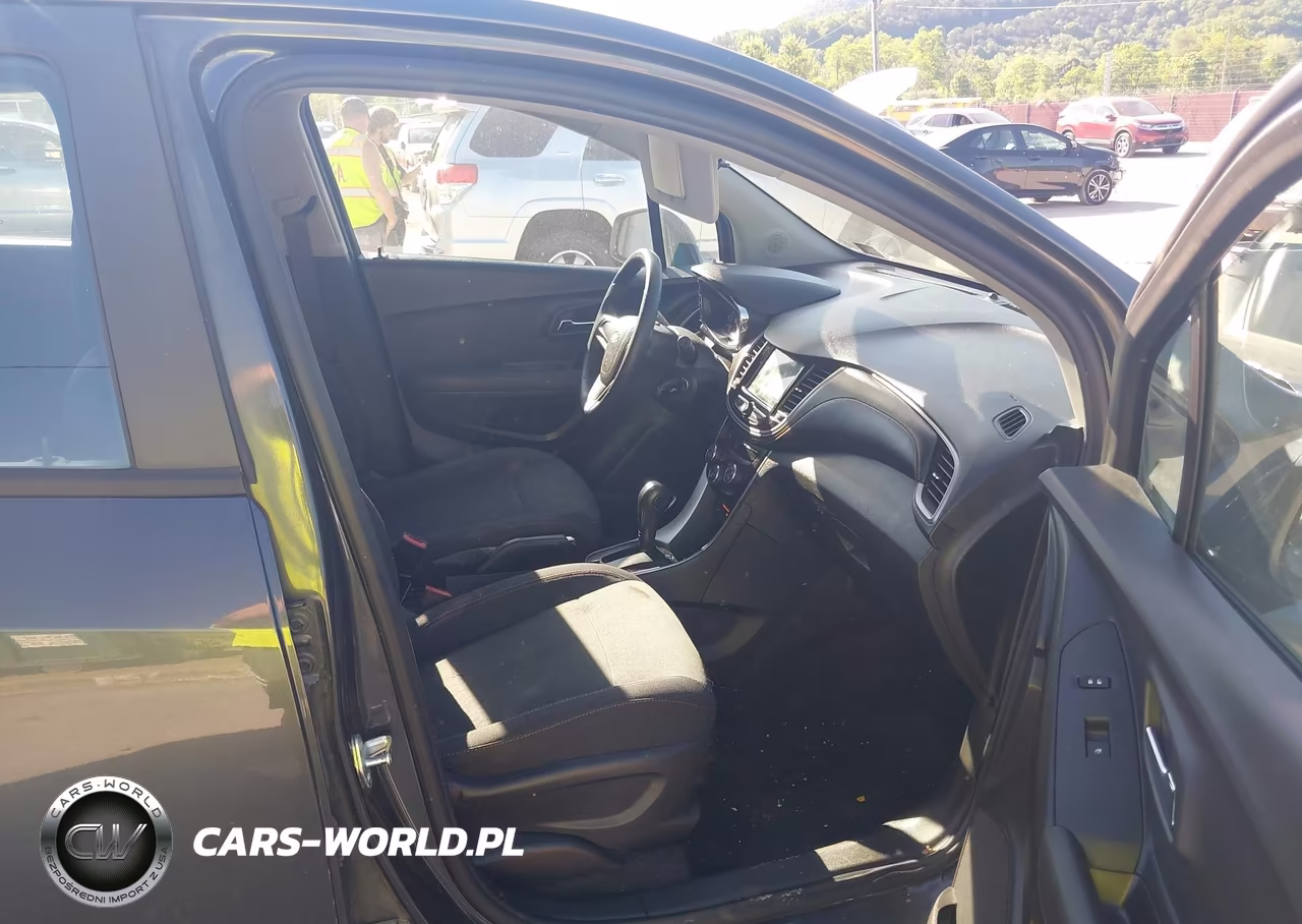 2019 Chevrolet Trax Ls VIN:3GNCJKSB0KL403221 - 5
