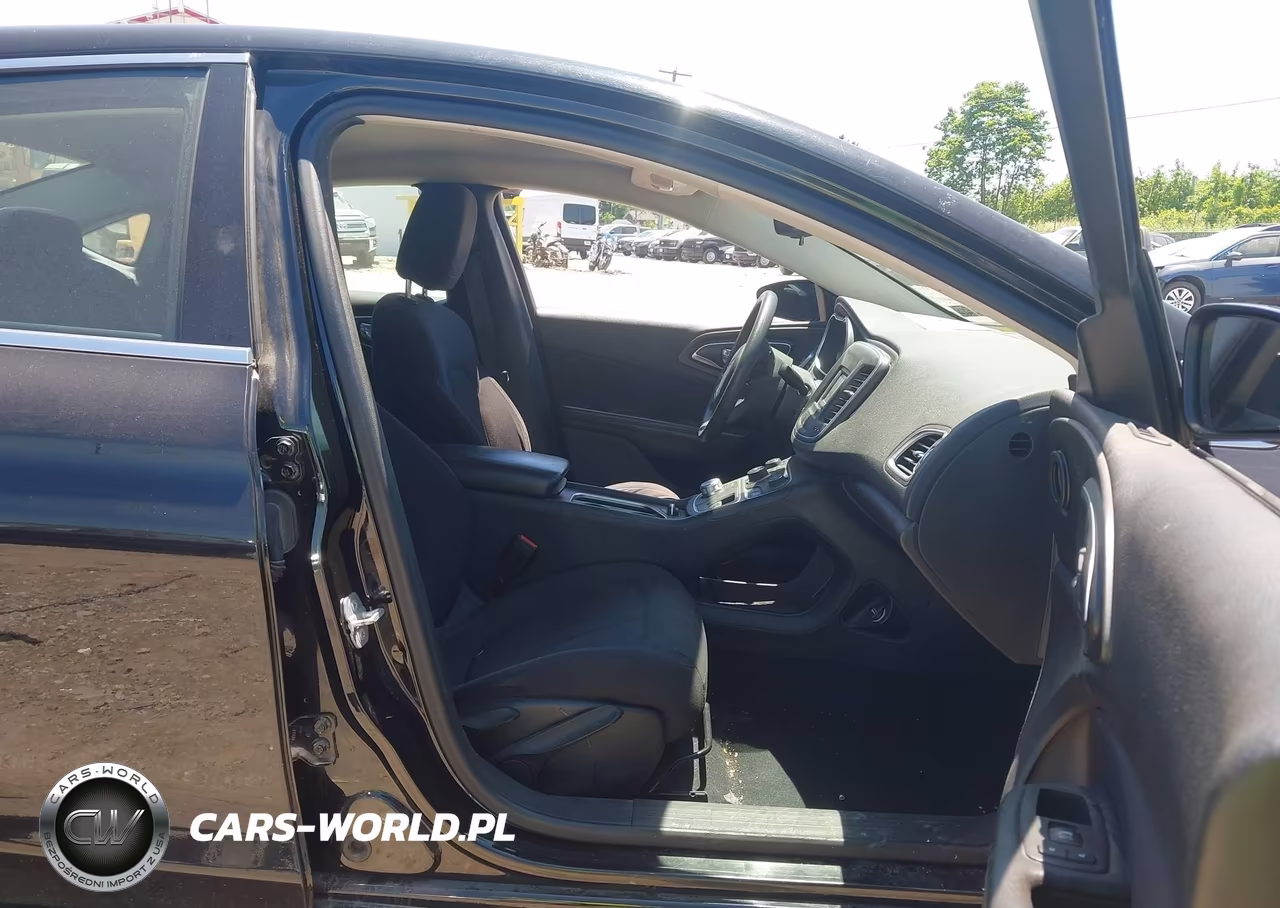 2015 Chrysler 200 Limited VIN:1C3CCCAB8FN571869 - 5