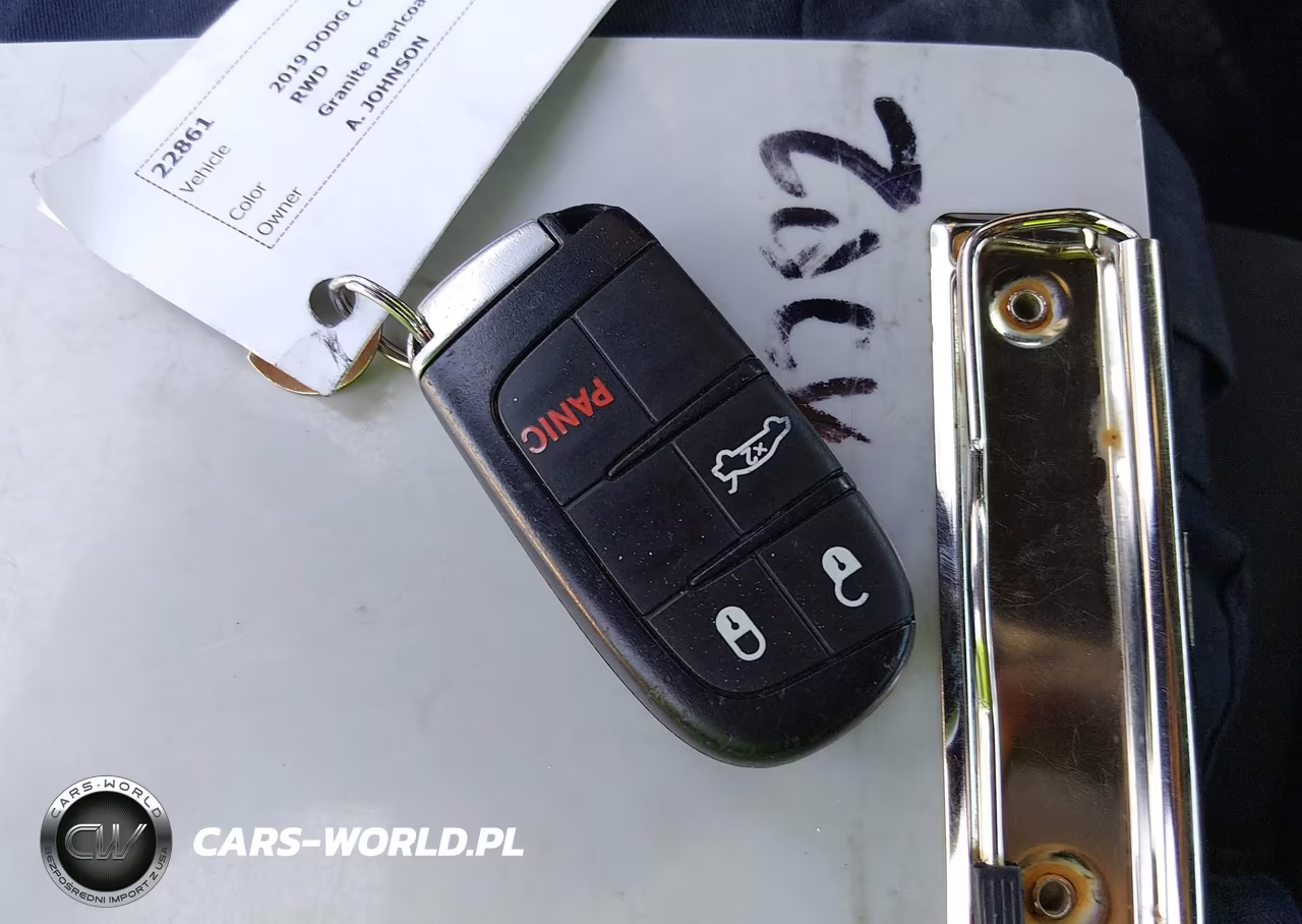 2019 Dodge Challenger Sxt VIN:2C3CDZAG8KH620566 - 11