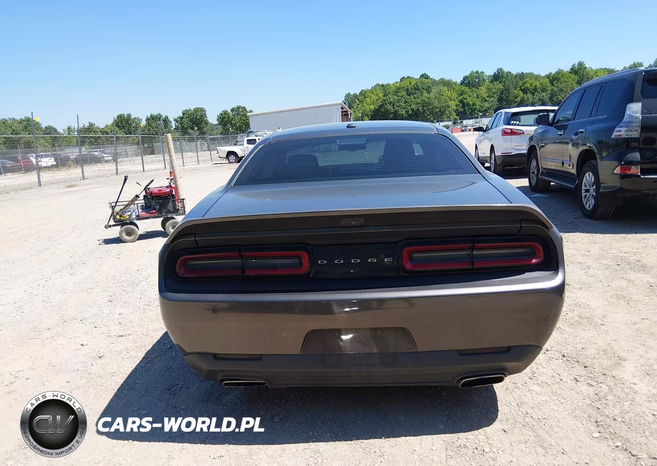 2019 Dodge Challenger Sxt VIN:2C3CDZAG8KH620566 - 16