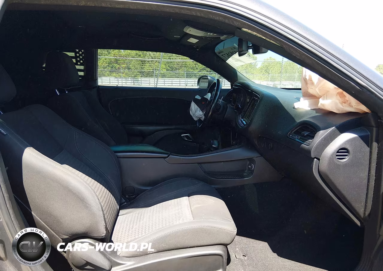 2019 Dodge Challenger Sxt VIN:2C3CDZAG8KH620566 - 5