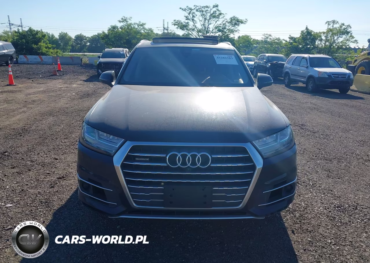 2018 Audi Q7 3.0T Premium VIN:WA1VAAF70JD026714 - 12