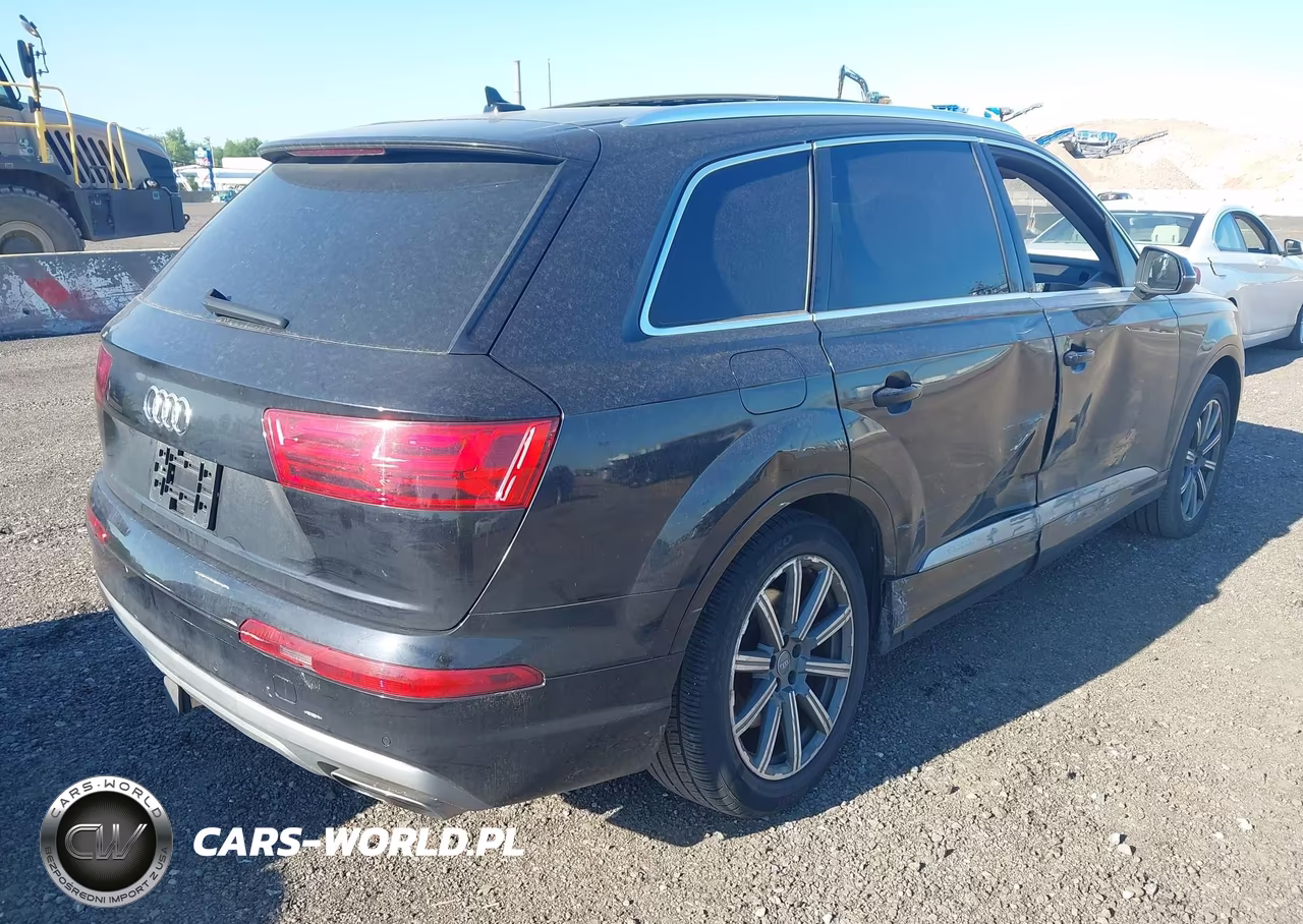 2018 Audi Q7 3.0T Premium VIN:WA1VAAF70JD026714 - 4