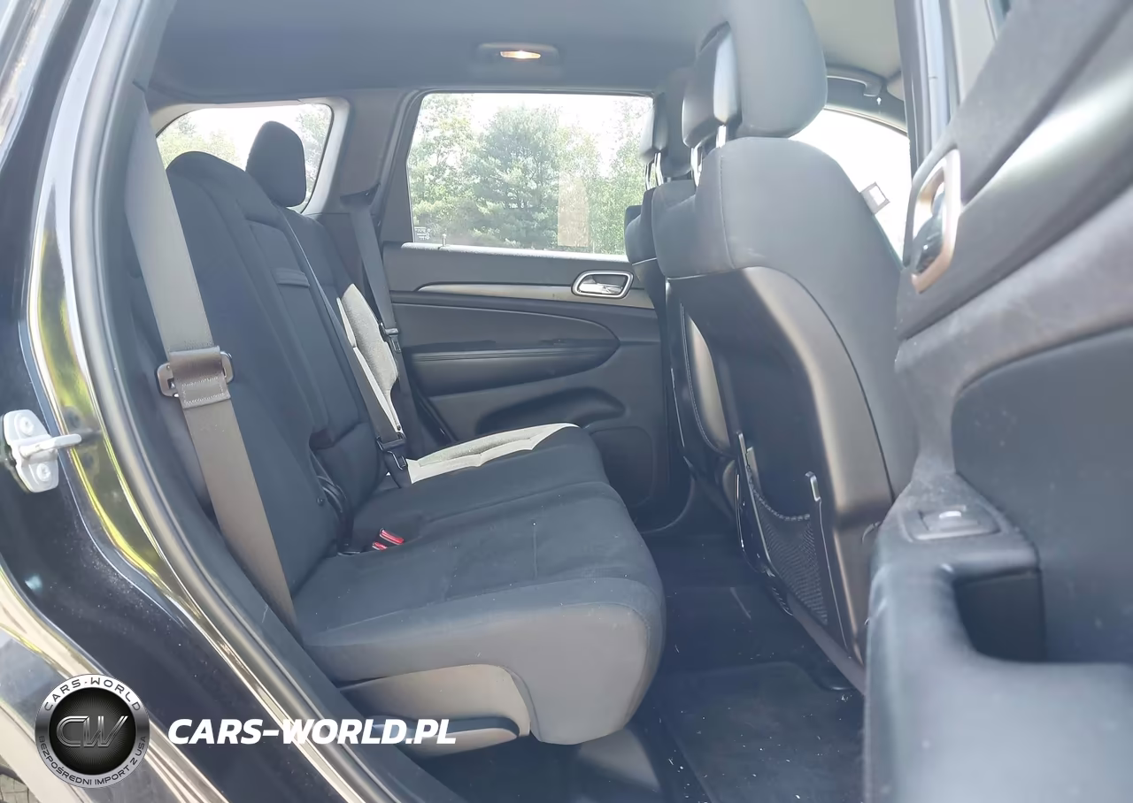2015 Jeep Grand Cherokee Laredo VIN:1C4RJFAG4FC103335 - 7