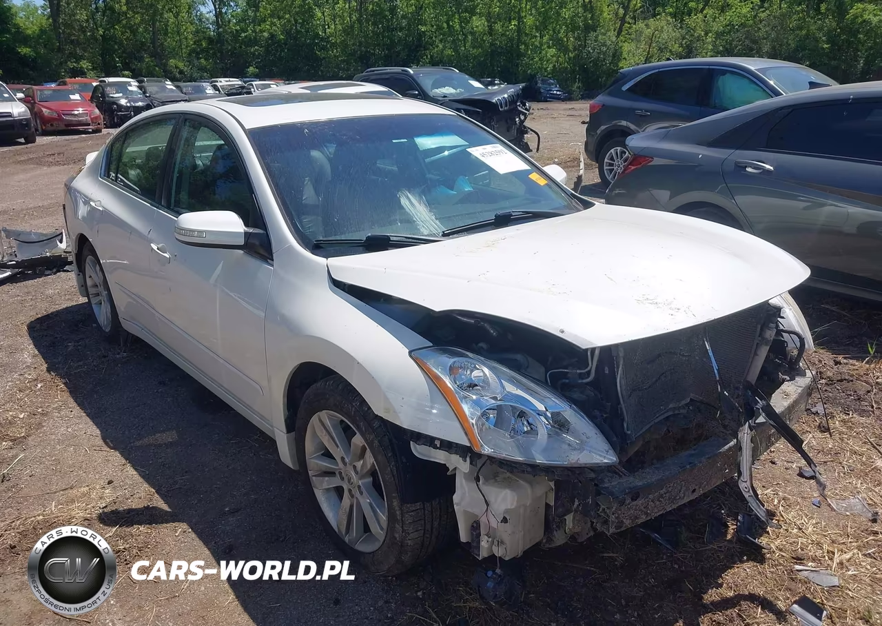 2010 Nissan Altima 3.5 Sr – zdjęcie 1 z 17