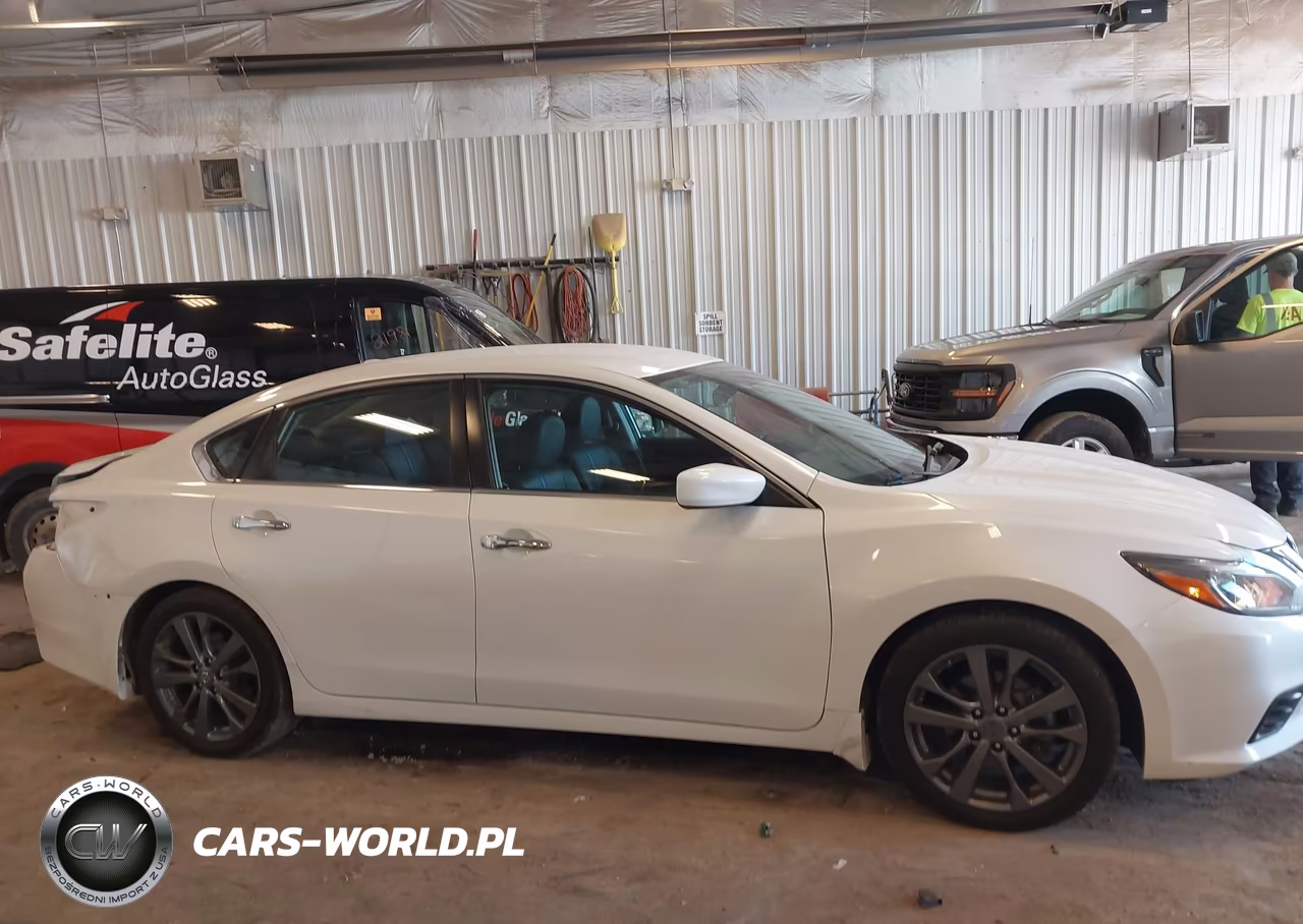 2018 Nissan Altima 2.5 Sr VIN:1N4AL3AP1JC276069 - 13
