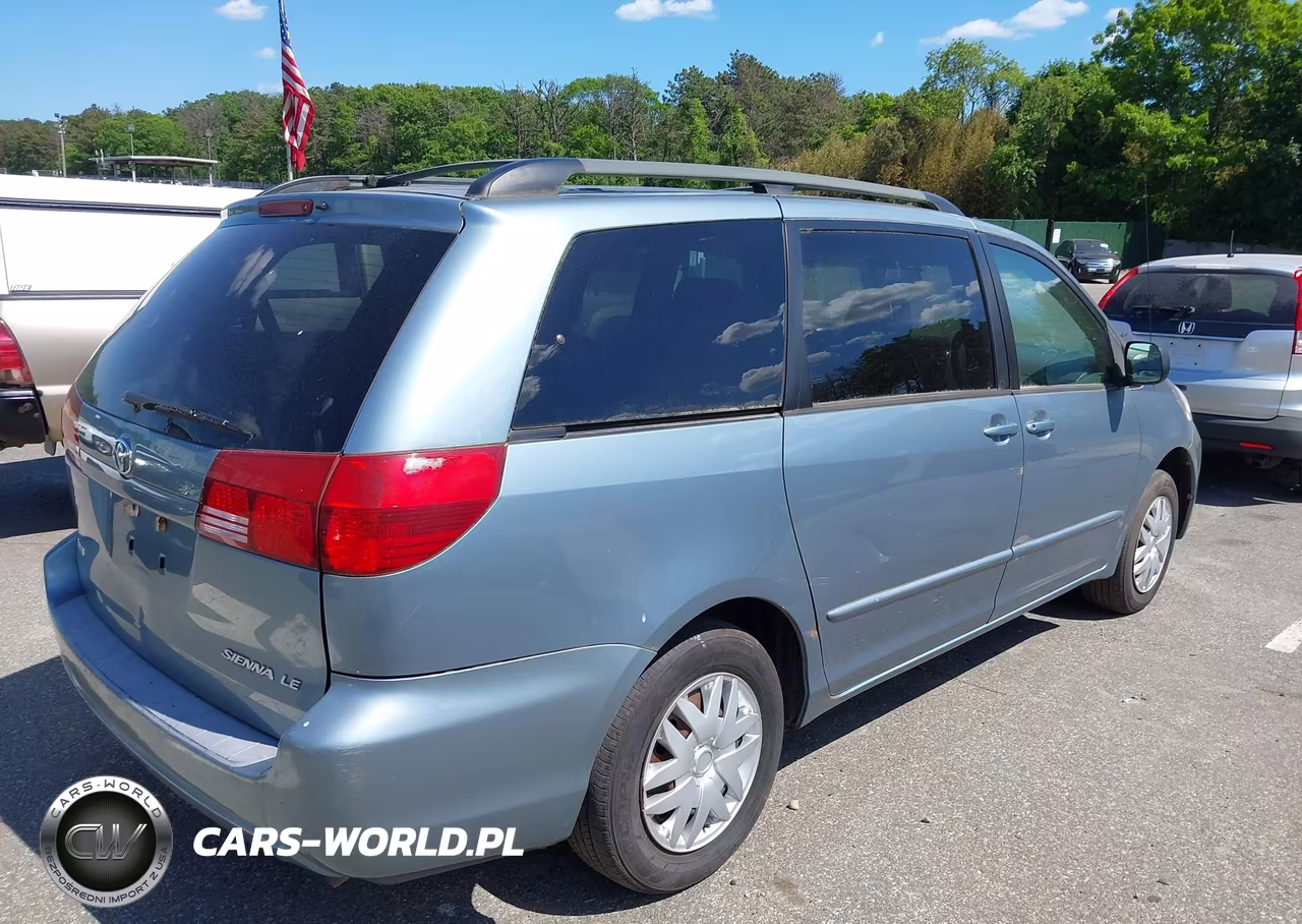 2005 Toyota Sienna Le 7 Passenger VIN:5TDZA23C05S295871 - 4