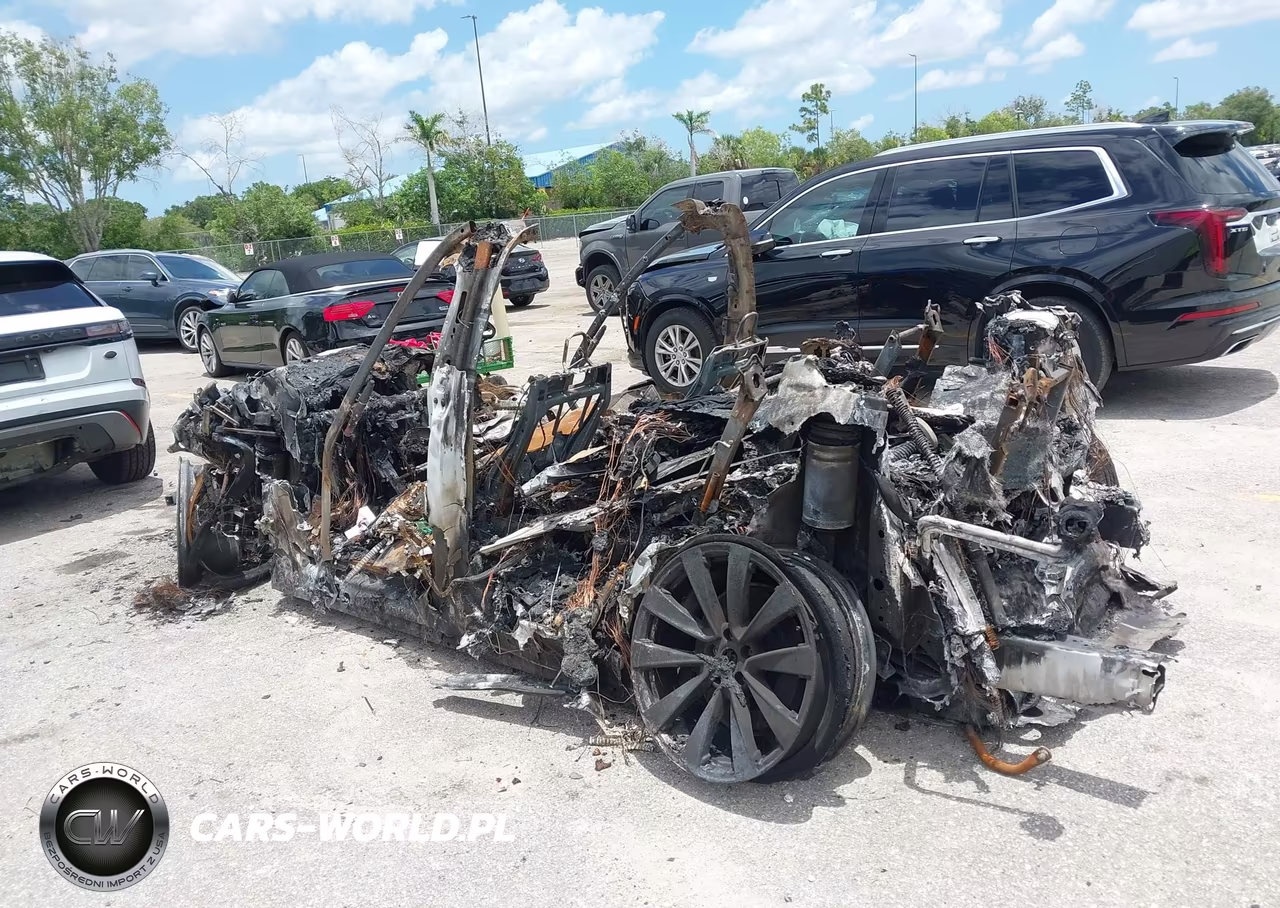 2022 Tesla Model X Plaid Tri Motor All-Wheel Drive VIN:7SAXCBE69NF340581 - 12