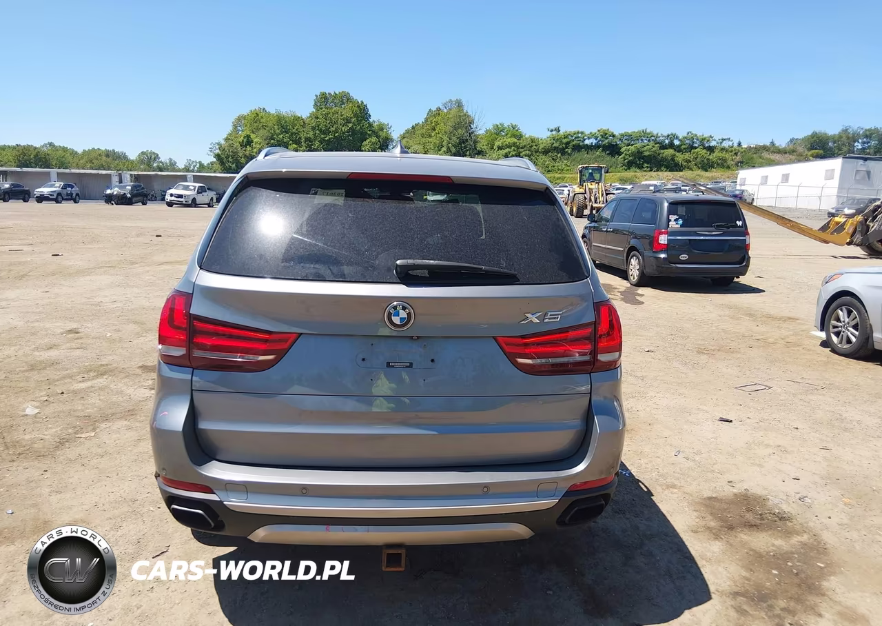 2017 BMW X5 xDrive50I VIN:5UXKR6C5XH0J84740 - 17