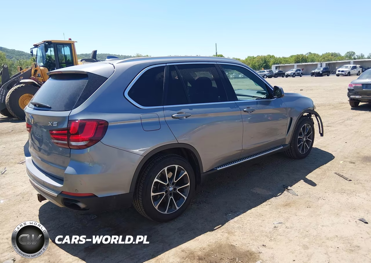 2017 BMW X5 xDrive50I VIN:5UXKR6C5XH0J84740 - 4
