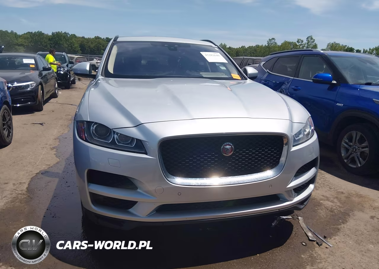 2019 Jaguar F-Pace 25T Premium VIN:SADCJ2FX4KA396221 - 12