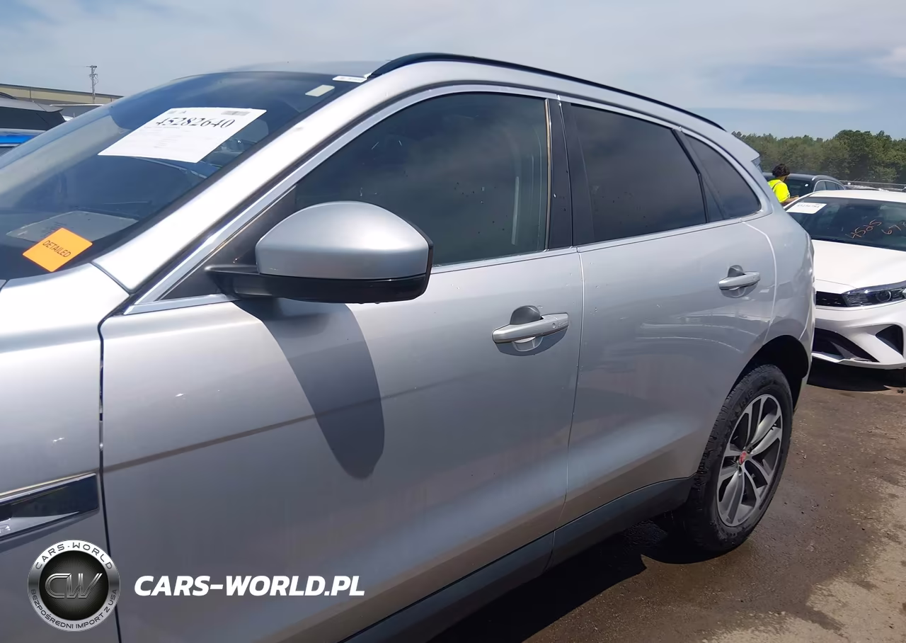 2019 Jaguar F-Pace 25T Premium VIN:SADCJ2FX4KA396221 - 14