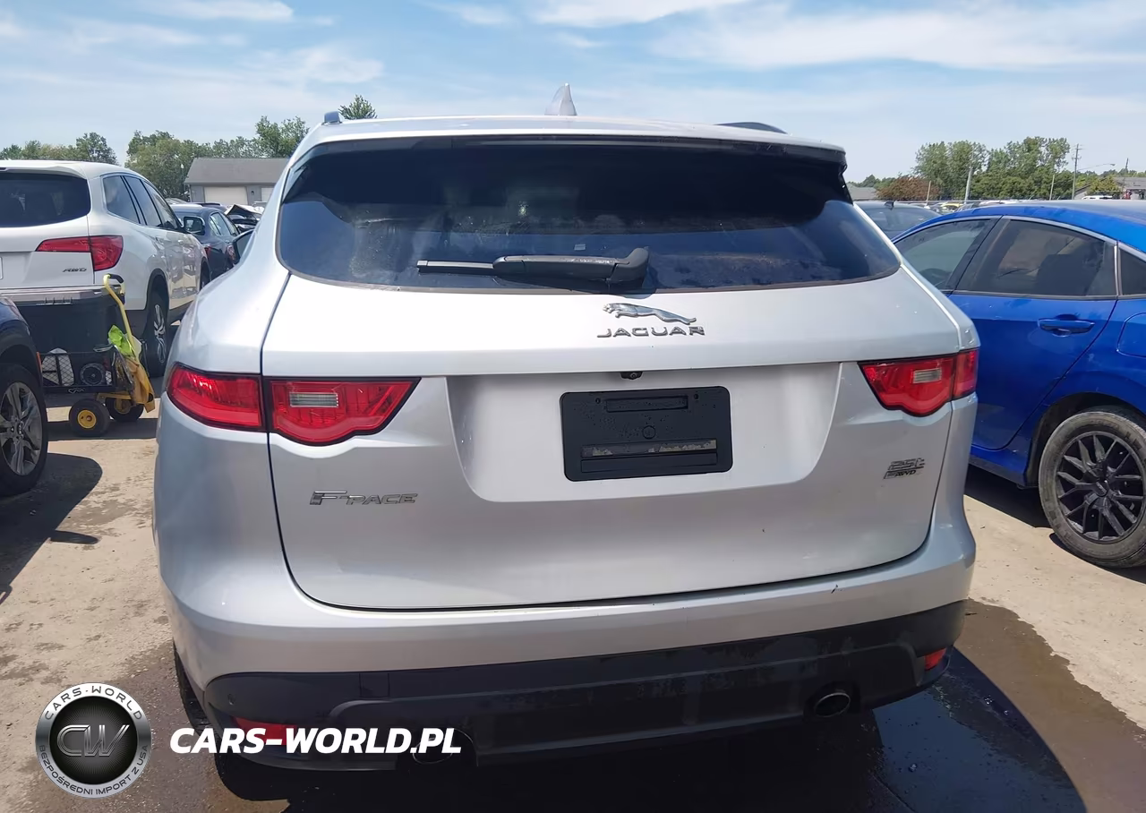 2019 Jaguar F-Pace 25T Premium VIN:SADCJ2FX4KA396221 - 16