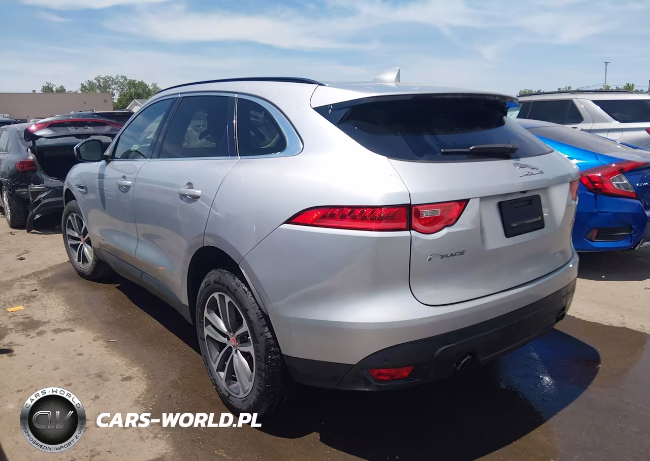 2019 Jaguar F-Pace 25T Premium VIN:SADCJ2FX4KA396221 - 3