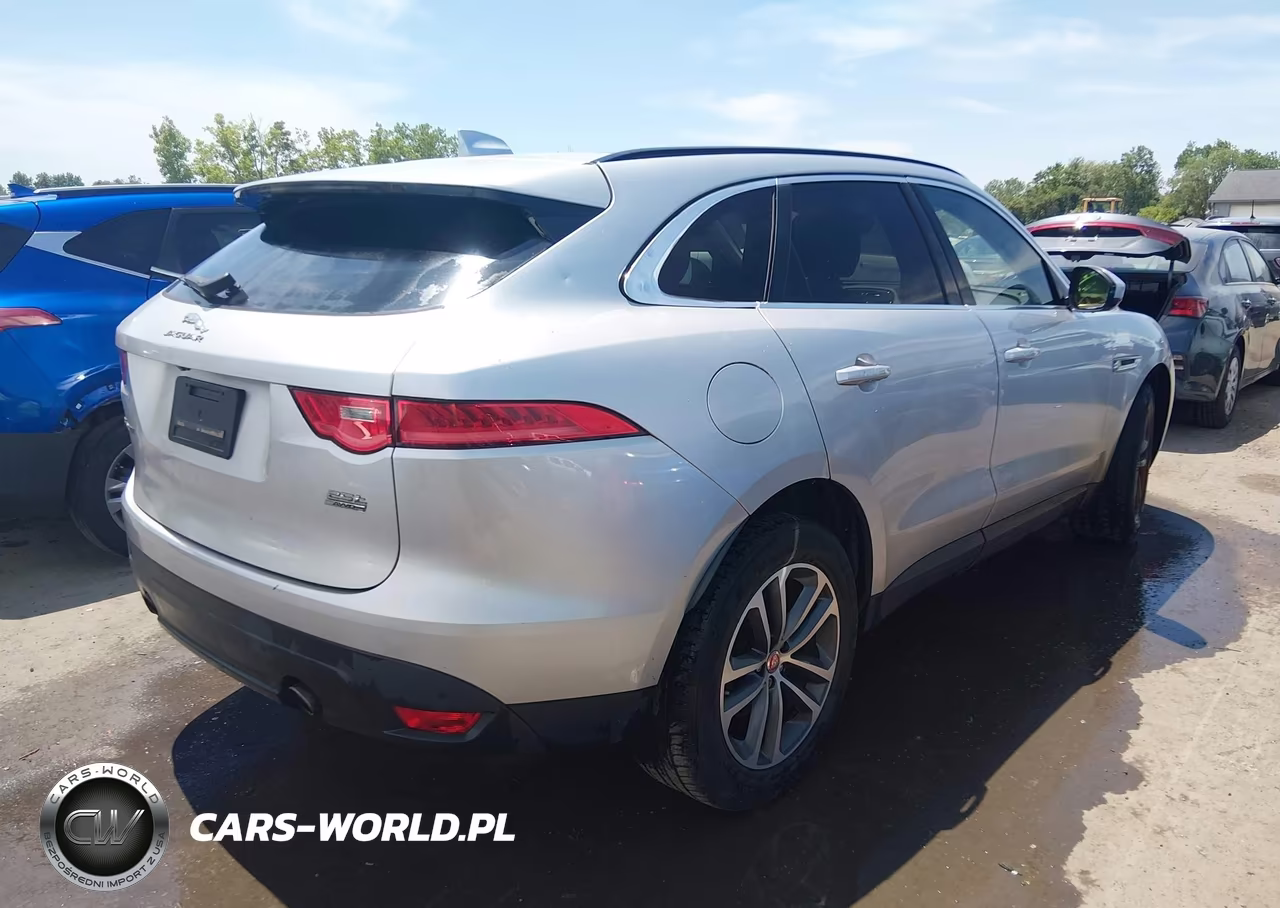 2019 Jaguar F-Pace 25T Premium VIN:SADCJ2FX4KA396221 - 4