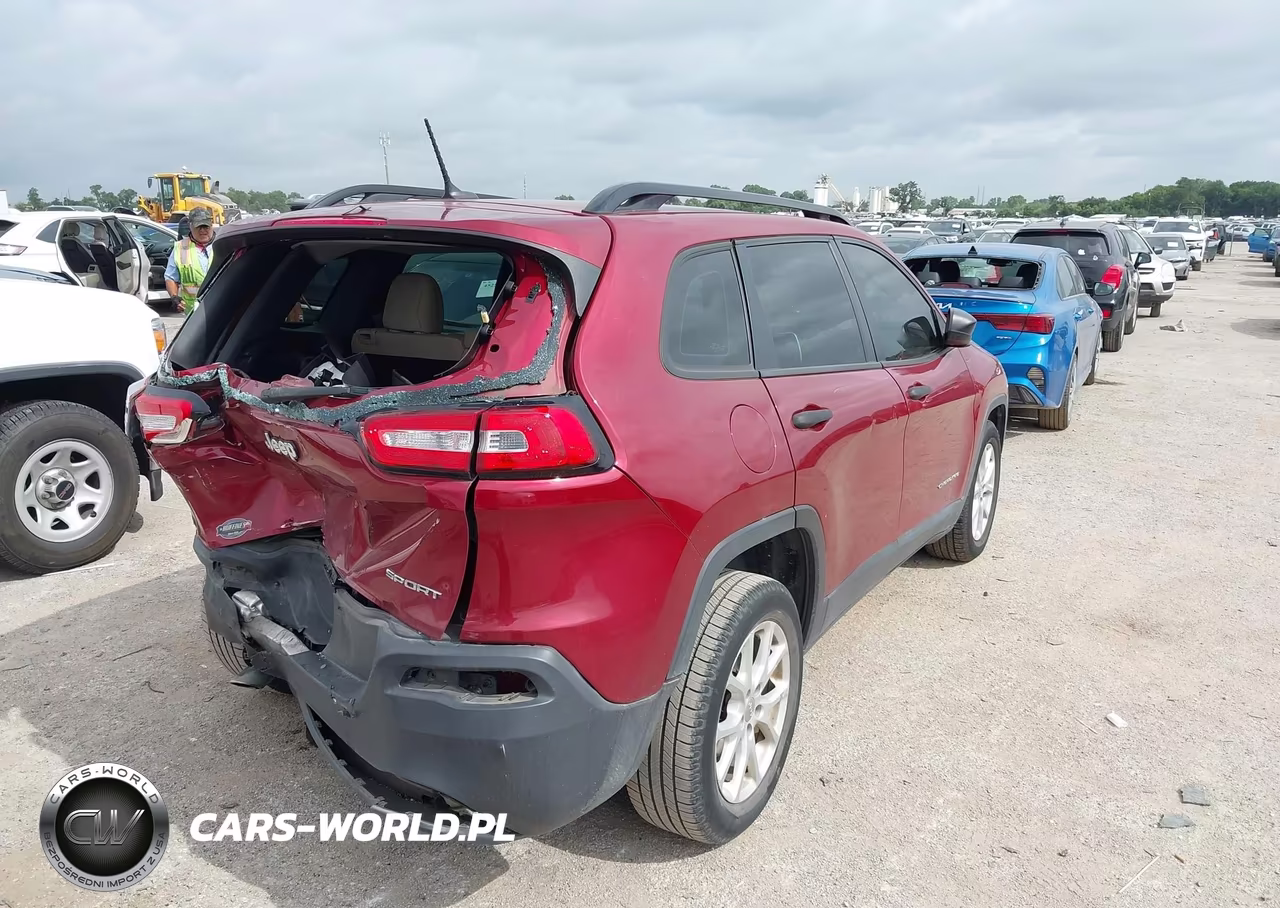 2015 Jeep Cherokee Sport VIN:1C4PJLAB6FW689609 - 4