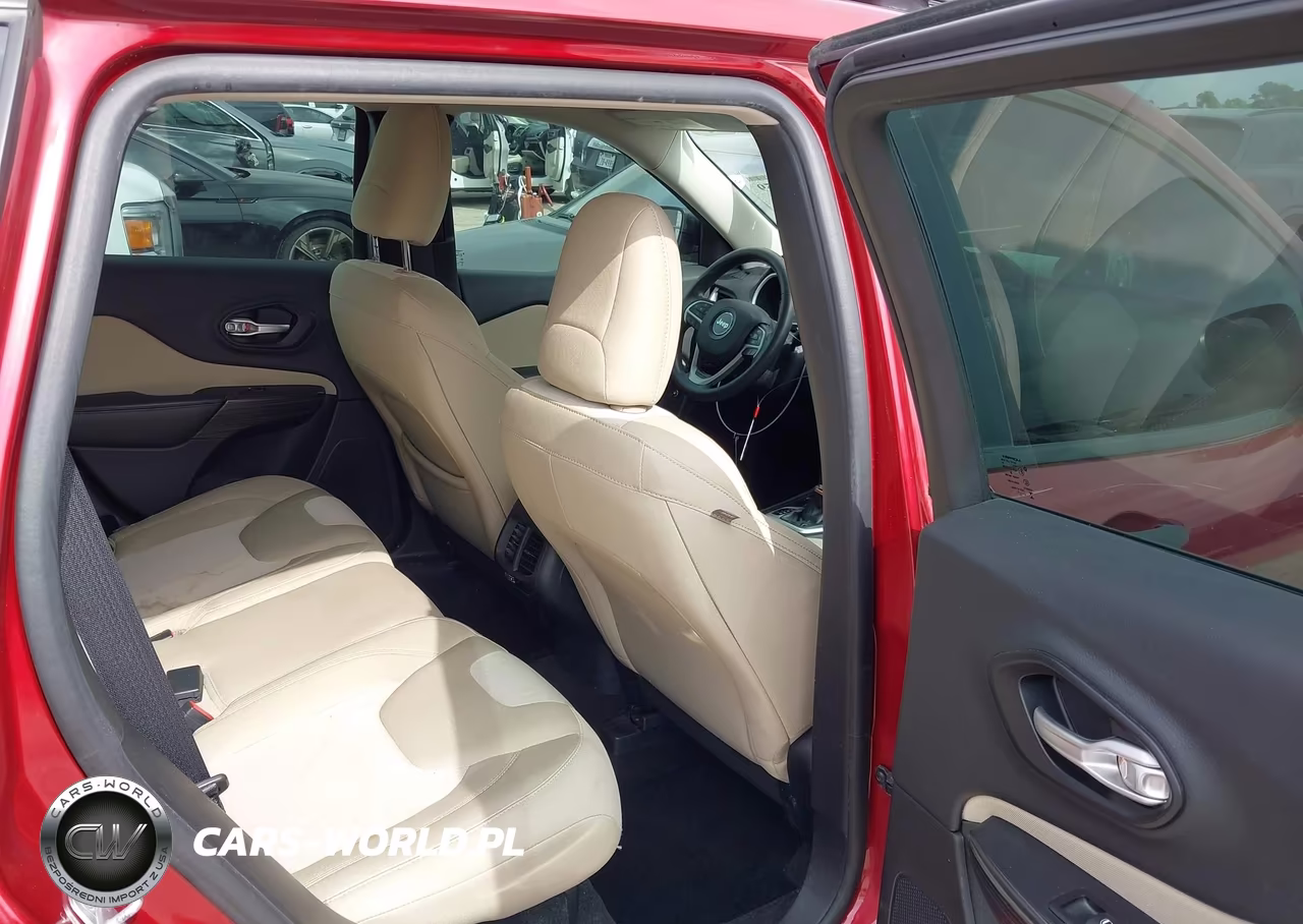2015 Jeep Cherokee Sport VIN:1C4PJLAB6FW689609 - 8