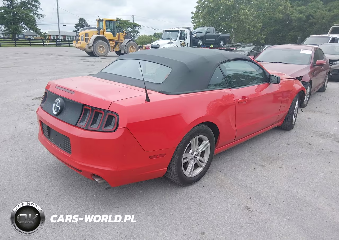 2014 Ford Mustang V6 VIN:1ZVBP8EMXE5227170 - 4