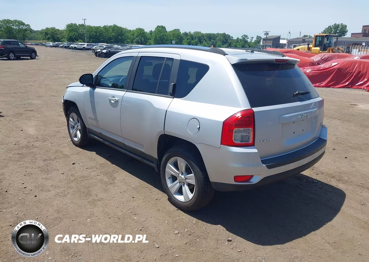 2011 Jeep Compass VIN:1J4NF1FBXBD188874 - 3