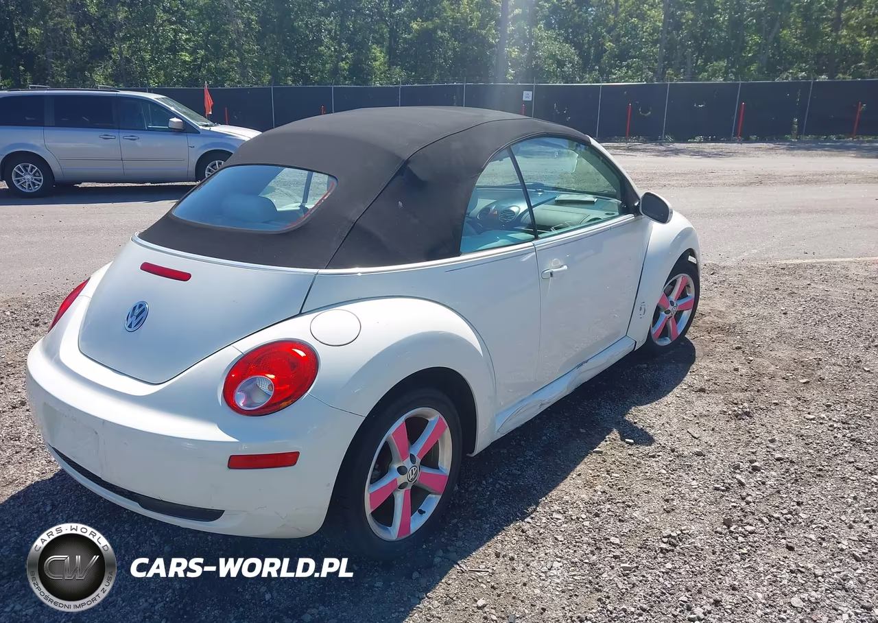 2007 Volkswagen New Beetle Triple White VIN:3VWFF31Y97M423582 - 4