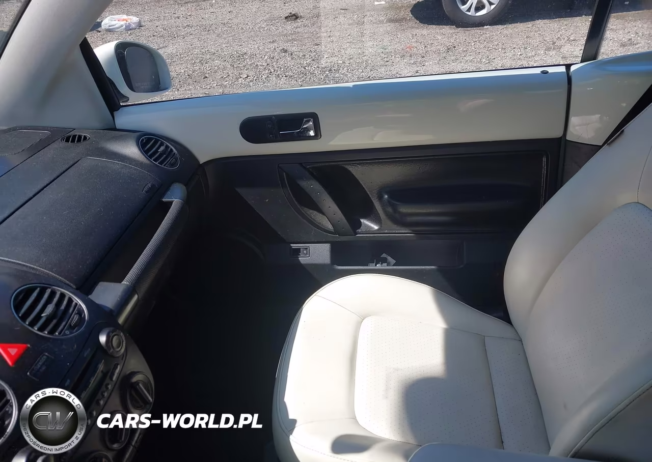 2007 Volkswagen New Beetle Triple White VIN:3VWFF31Y97M423582 - 5