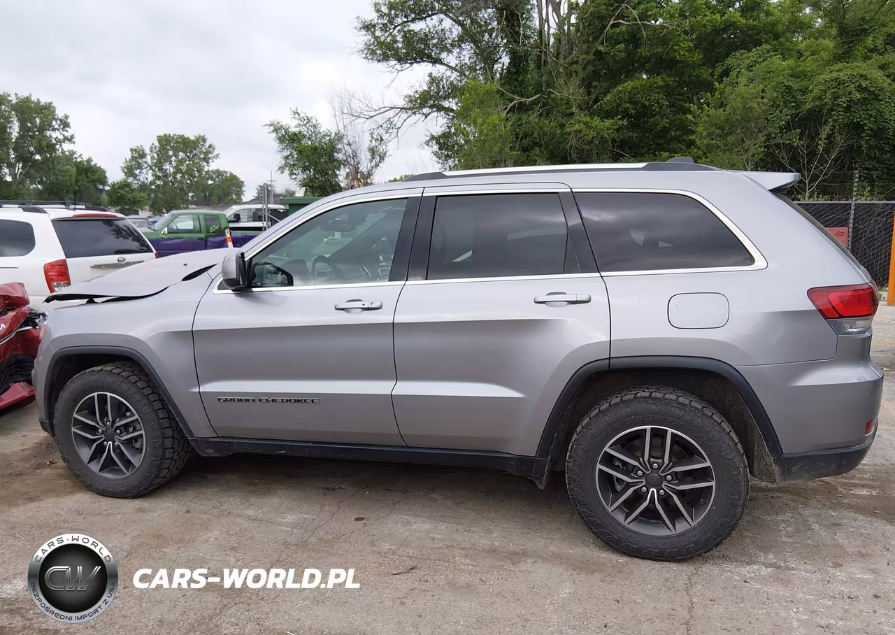 2020 Jeep Grand Cherokee Laredo E 4X4 VIN:1C4RJFAGXLC153443 - 15