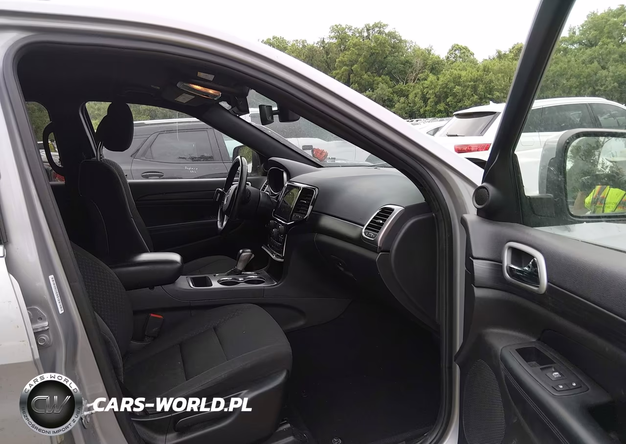 2020 Jeep Grand Cherokee Laredo E 4X4 VIN:1C4RJFAGXLC153443 - 5