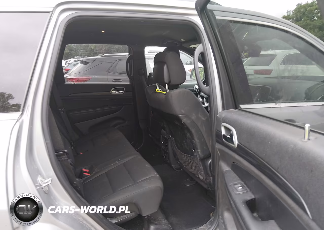 2020 Jeep Grand Cherokee Laredo E 4X4 VIN:1C4RJFAGXLC153443 - 8