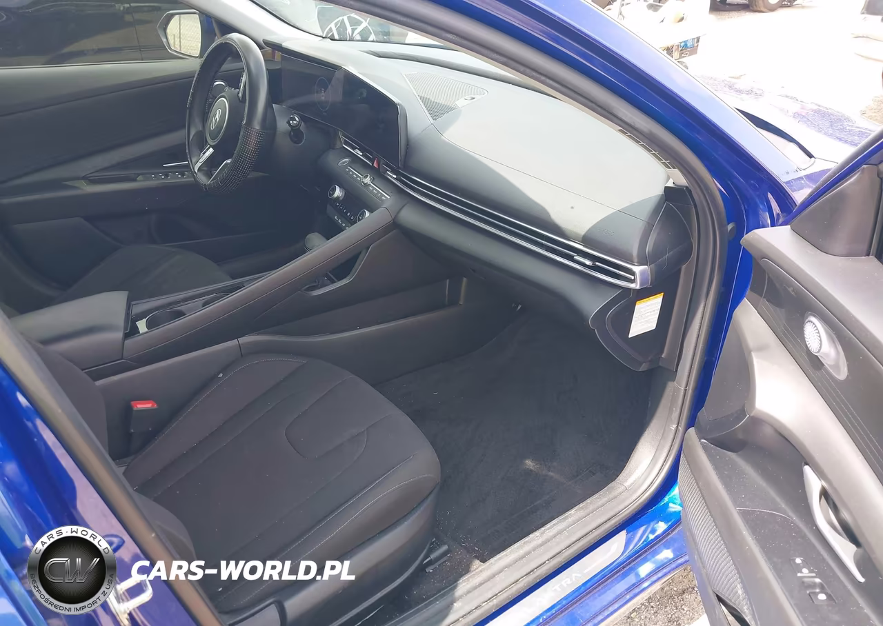 2024 Hyundai Elantra Hybrid Blue VIN:KMHLM4DJ9RU102457 - 5