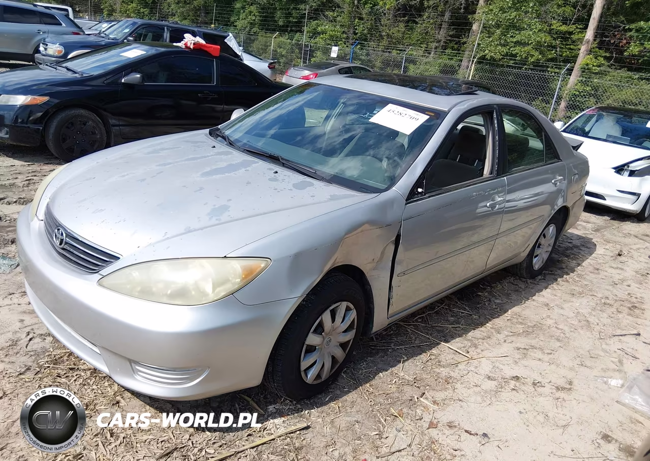2005 Toyota Camry Le VIN:4T1BE32K55U992416 - 2