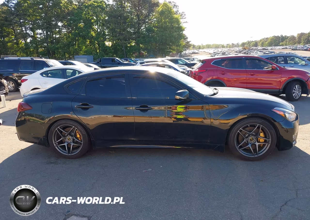 2015 Infiniti Q70 3.7X VIN:JN1BY1AR3FM561141 - 13