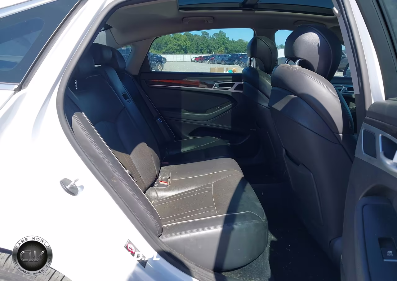 2016 Hyundai Genesis 3.8 VIN:KMHGN4JE1GU107316 - 8