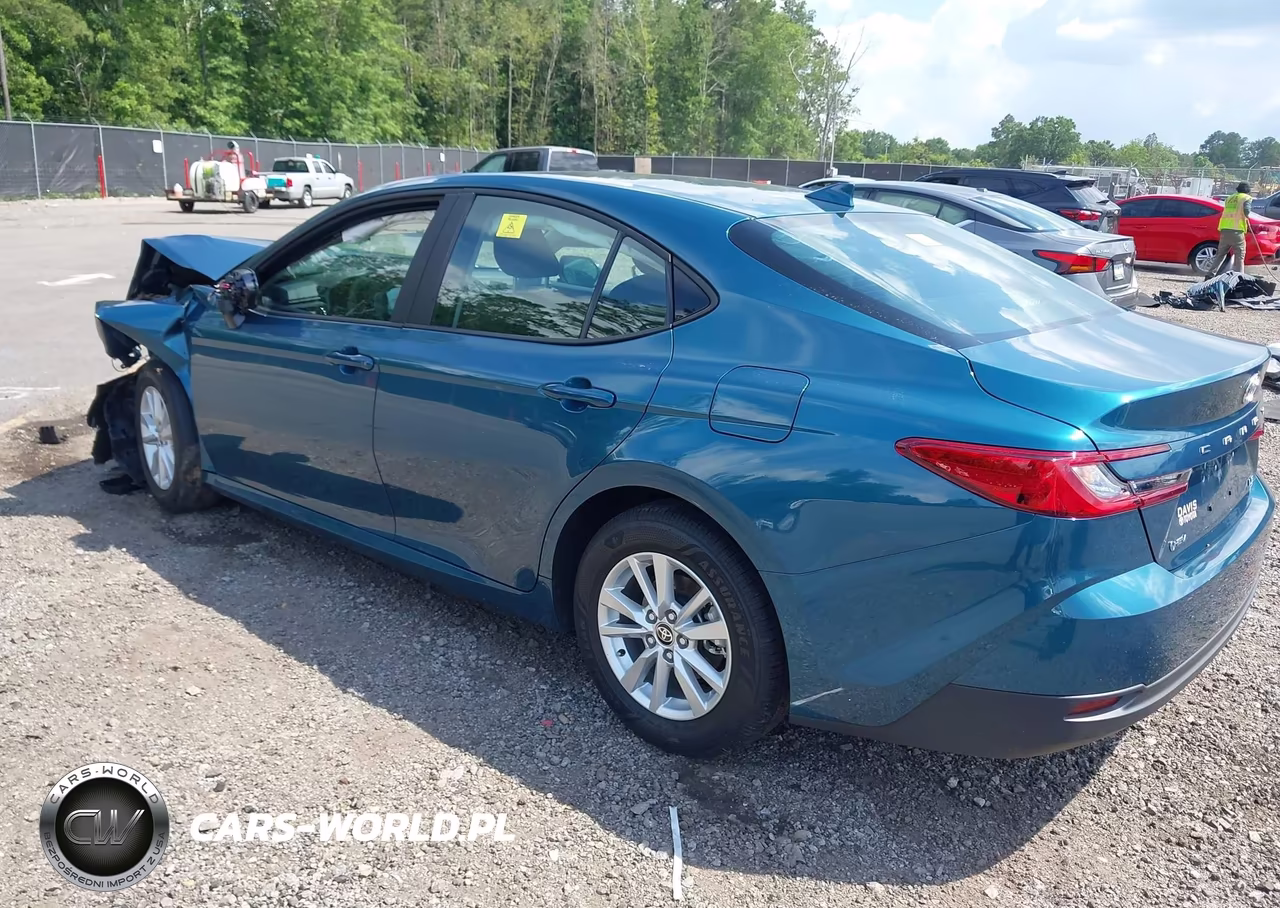 2025 Toyota Camry Le VIN:4T1DAACK7SU186998 - 3